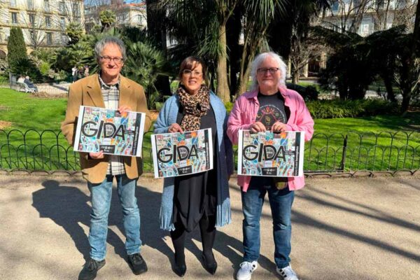 GFAk nerabeentzako euskal musikari buruzko ‘Gora Euskal Kantagintza’ gida aurkeztu du